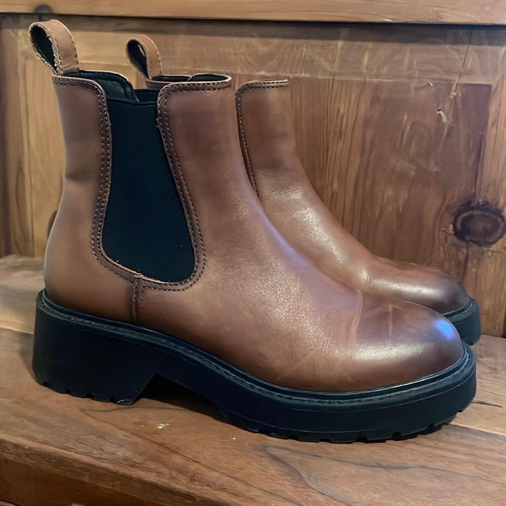 Steve Madden Trap Chelsea Boot